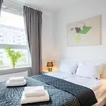 Golden Apartments Warsaw - Big And Bright Stylish Apartments - City Center - Pereca